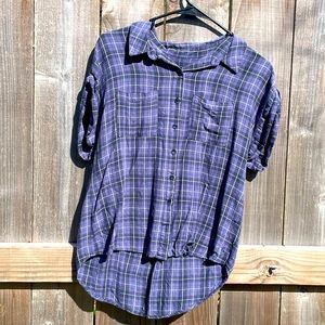 Short sleeve plaid blouse